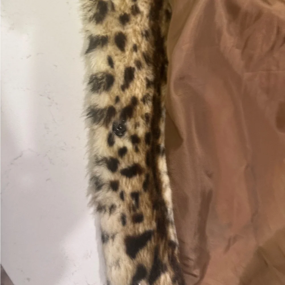 Stylish Animal Print Teddy Jacket - Picture 6 of 9
